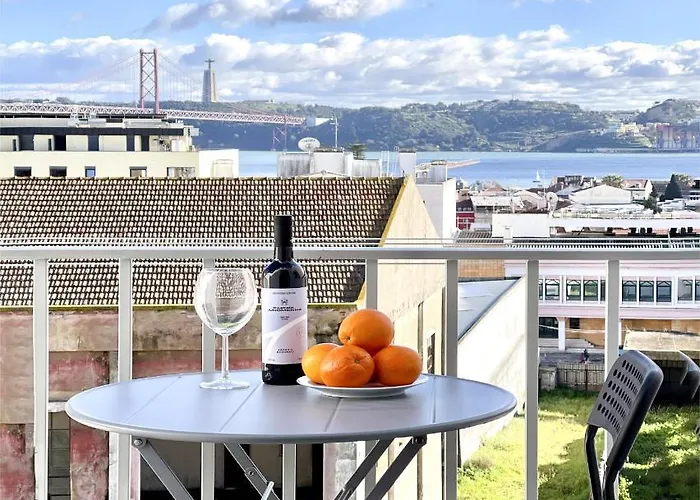 Ajuda Tagus River View * Lisbon